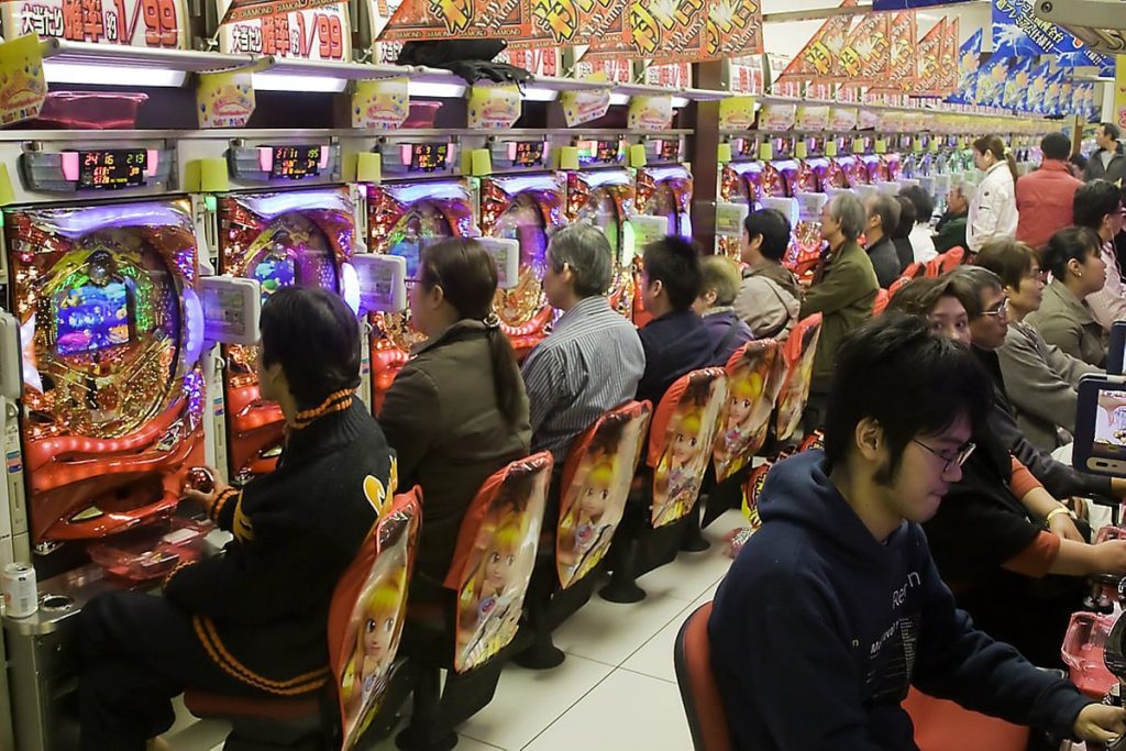 Pachinko casino games Japan - バカボン＆エヴァパチンコ